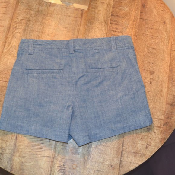 Gap stretch chambray shorts - Picture 2 of 3